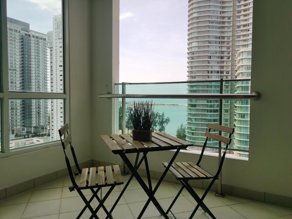 Family Suites At Mansion One By Maj Georgetown Exterior foto